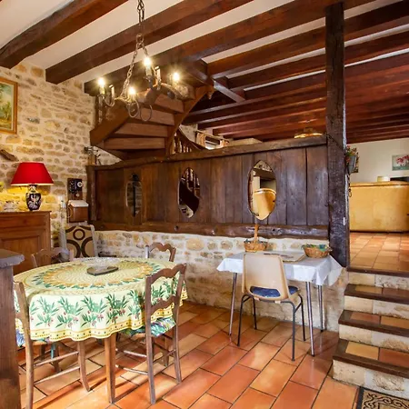 Maison En Pierre Avec Grand Jardin, Terrasse, Cheminee, Proche Des Sites Prehistoriques Des Eyzies - Fr-1-616-174 * La Mouthe